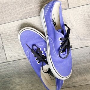 UNISEX CLASSIC VANS BLACK LACES BLUE